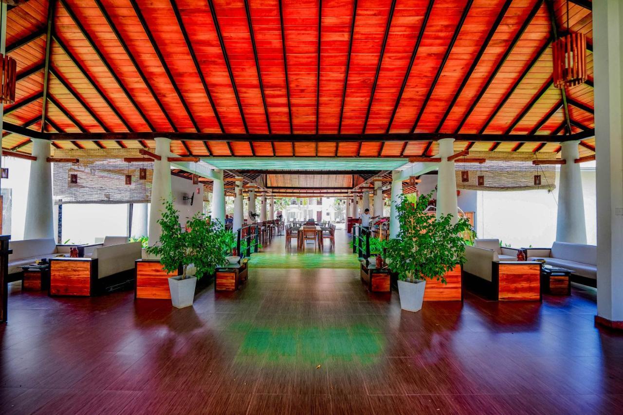 Hotel Tamarind Tree Tissamaharama Kültér fotó