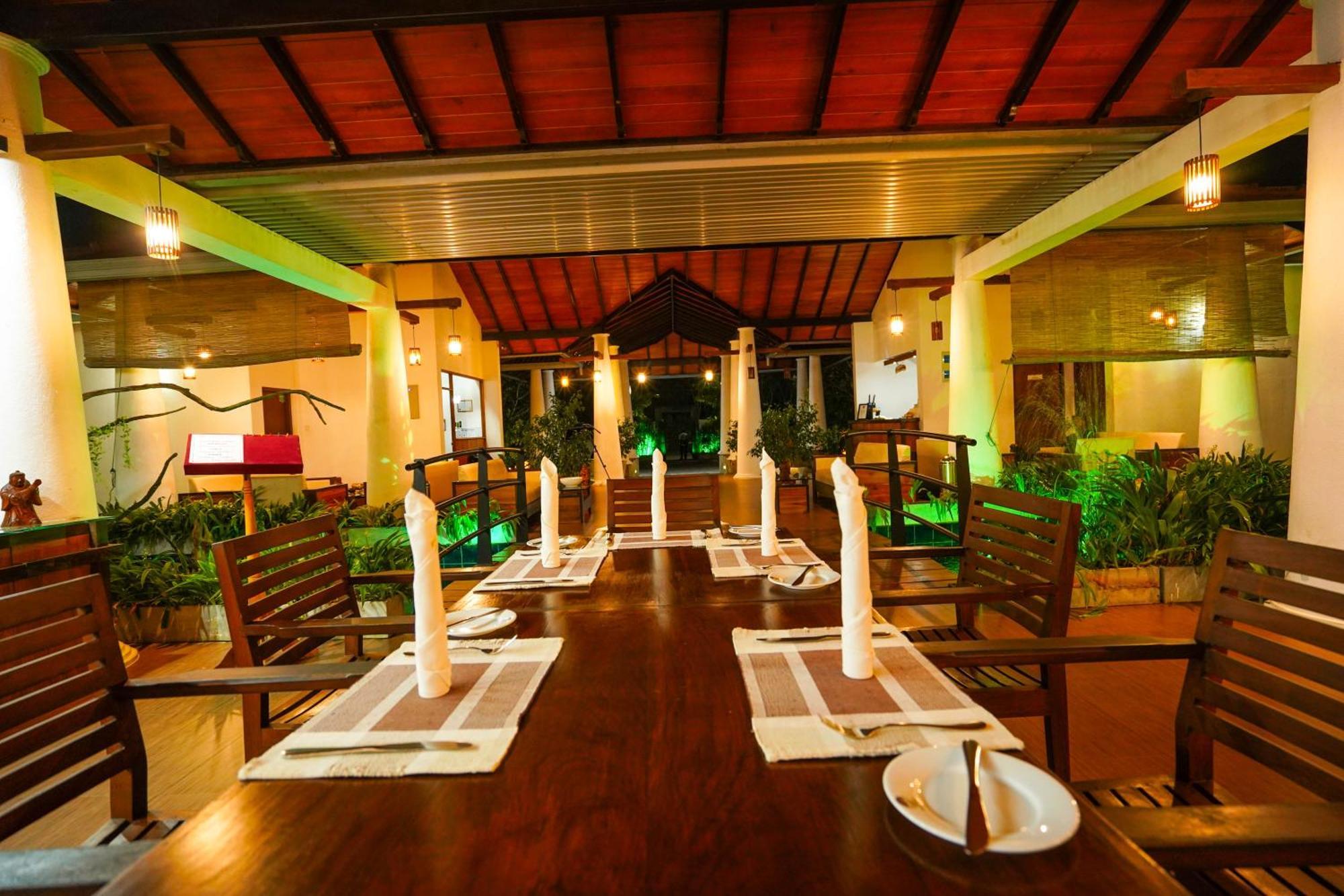 Hotel Tamarind Tree Tissamaharama Kültér fotó