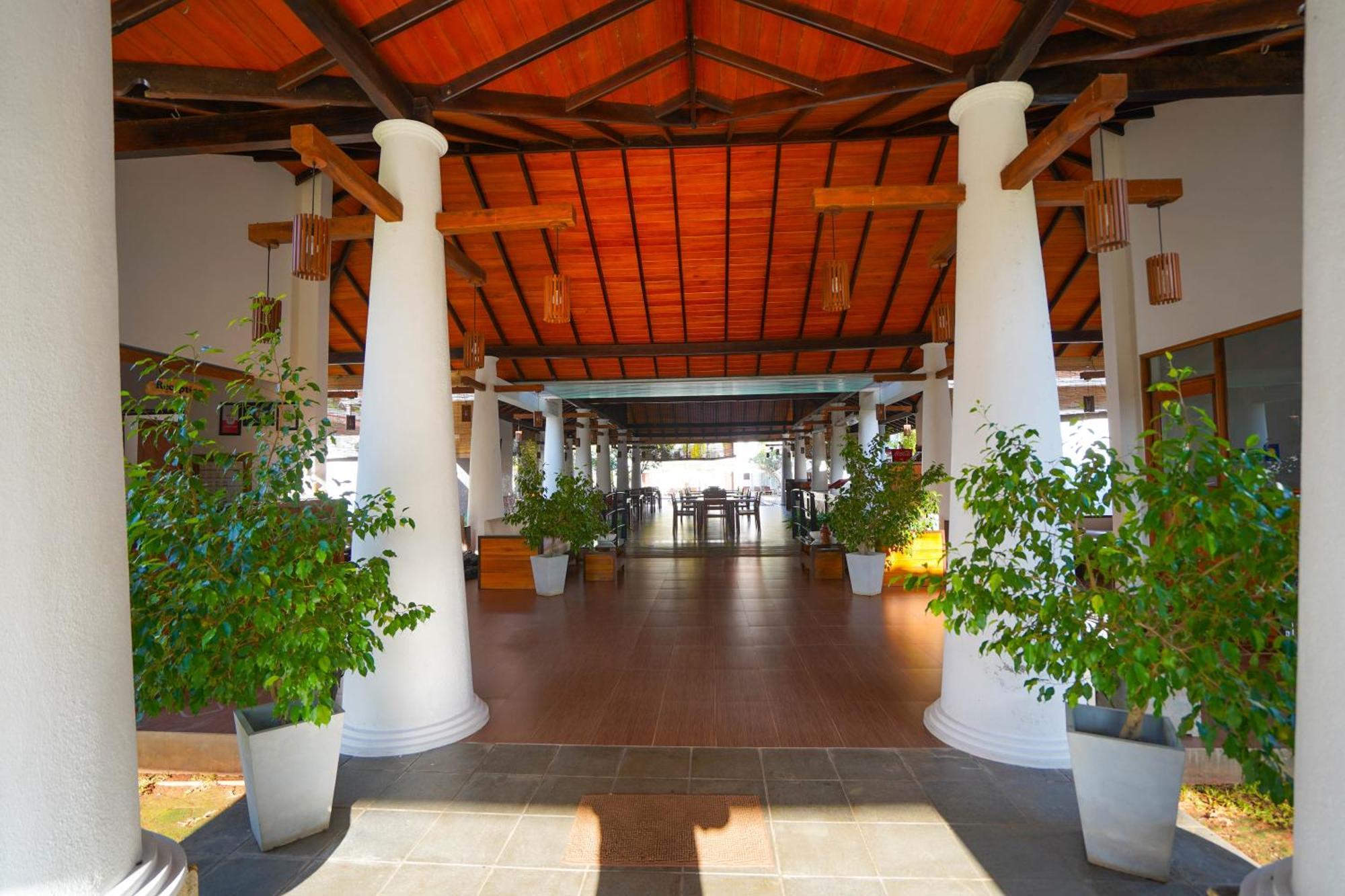 Hotel Tamarind Tree Tissamaharama Kültér fotó