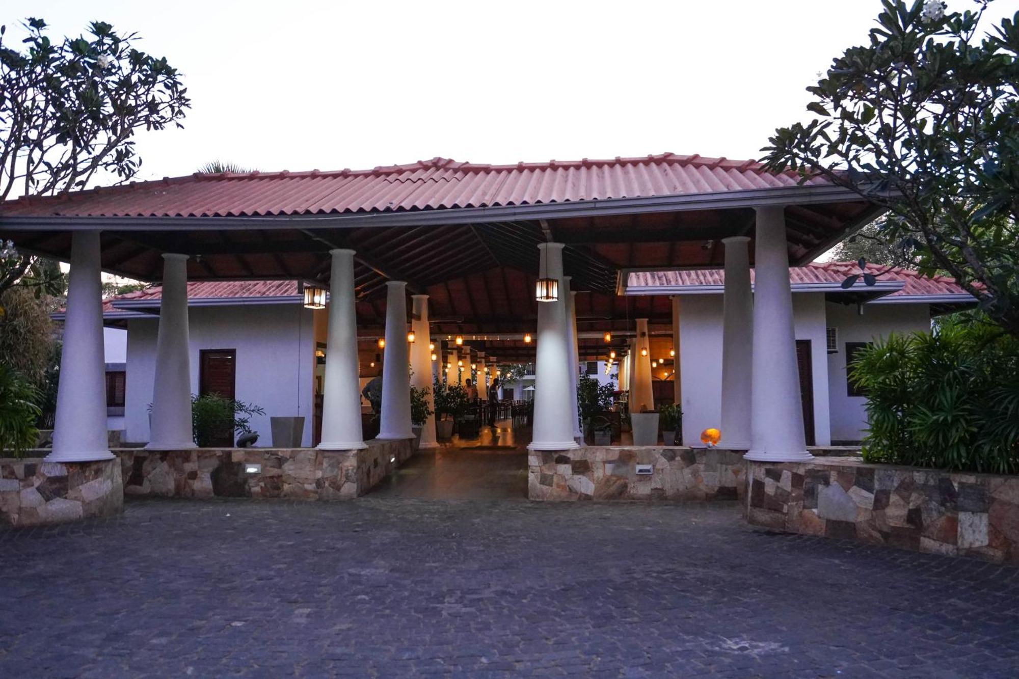 Hotel Tamarind Tree Tissamaharama Kültér fotó