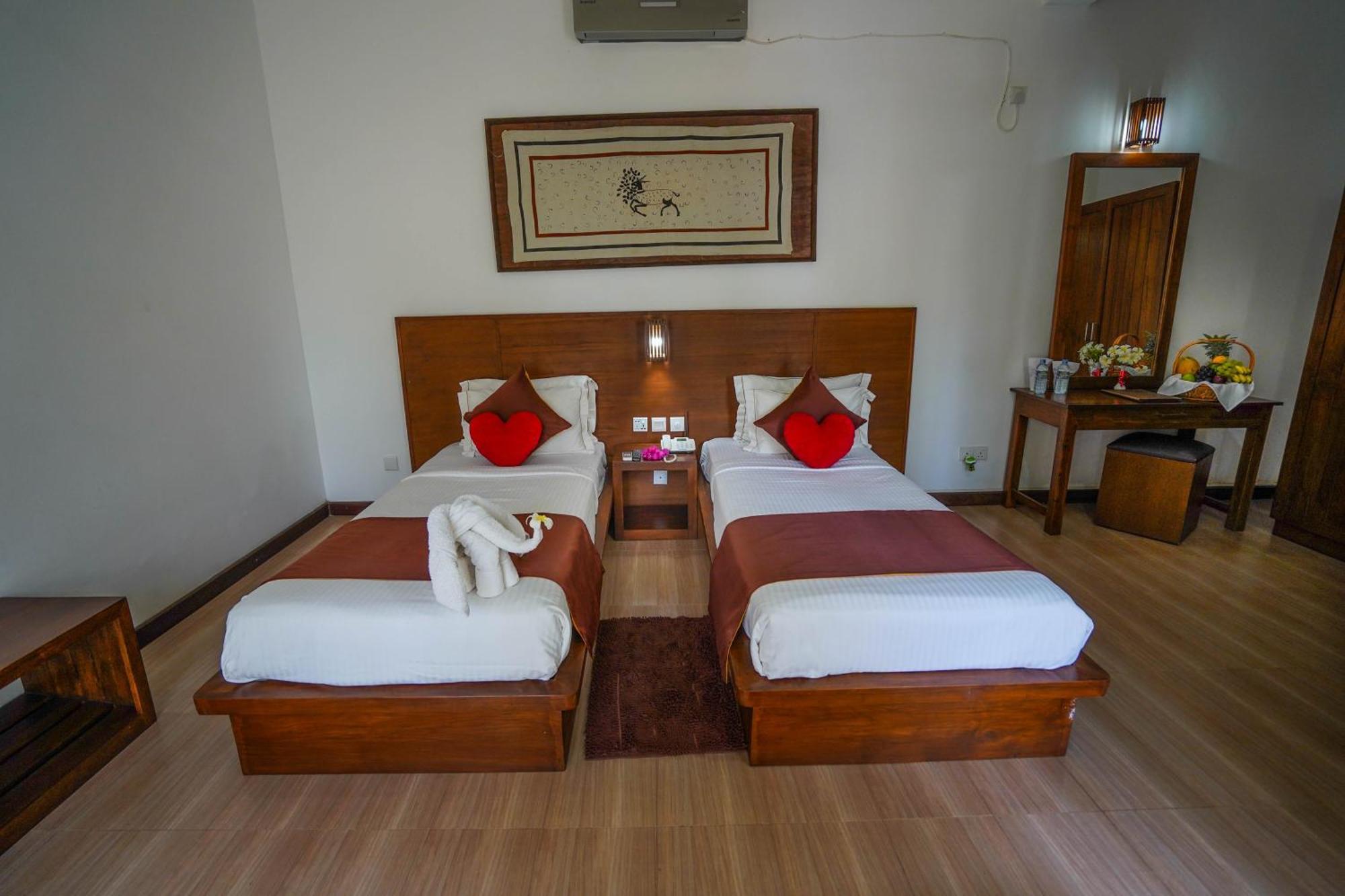 Hotel Tamarind Tree Tissamaharama Kültér fotó